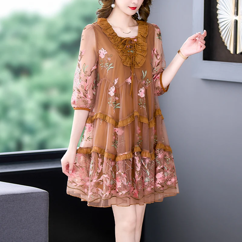 Summer Brown Floral Embroidered Beach Dress Women's Elegant Tight Midi Dress Korean Style Short Sleeve V Neck Casual Dress
Summer Brown Floral Embroidered Beach Dress Women's Elegant Tight Midi Dress Korean Style Short Sleeve V Neck Casual Dress