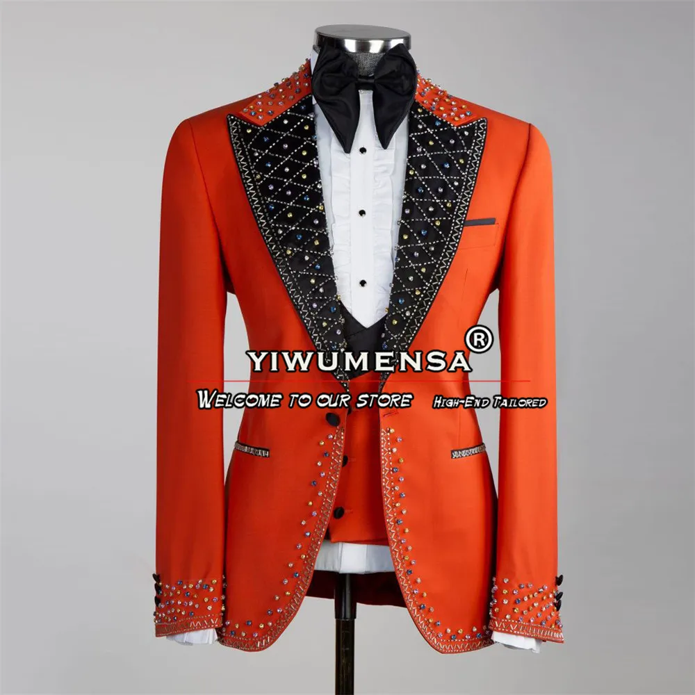 Banquet Wedding Suits For Men Crystals Beads Black Peaked Lapel Jacket Vest Pants 3 Pieces Formal Groom Tuxedos Custom Made Coat
Banquet Wedding Suits For Men Crystals Beads Black Peaked Lapel Jacket Vest Pants 3 Pieces Formal Groom Tuxedos Custom Made Coat