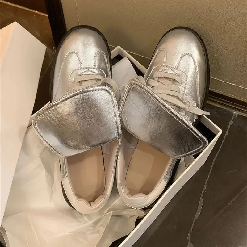 Casual Flat Shoes for Women 2024 Spring Silver Cow Leather Turned-over Edge Design Comfortable Round Toe Lace up Ladies Shoes 
Casual Flat Shoes for Women 2024 Spring Silver Cow Leather Turned-over Edge Design Comfortable Round Toe Lace up Ladies Shoes