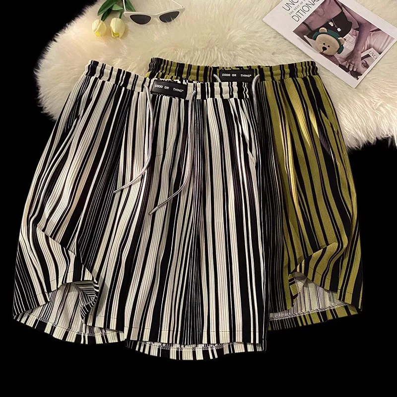 2023 Summer Men's Fashion Trend Striped Printing Shorts Sports 4 Color Elastic Waist Ventilate Beach Hawaii Shorts M-3XL
2023 Summer Men's Fashion Trend Striped Printing Shorts Sports 4 Color Elastic Waist Ventilate Beach Hawaii Shorts M-3XL