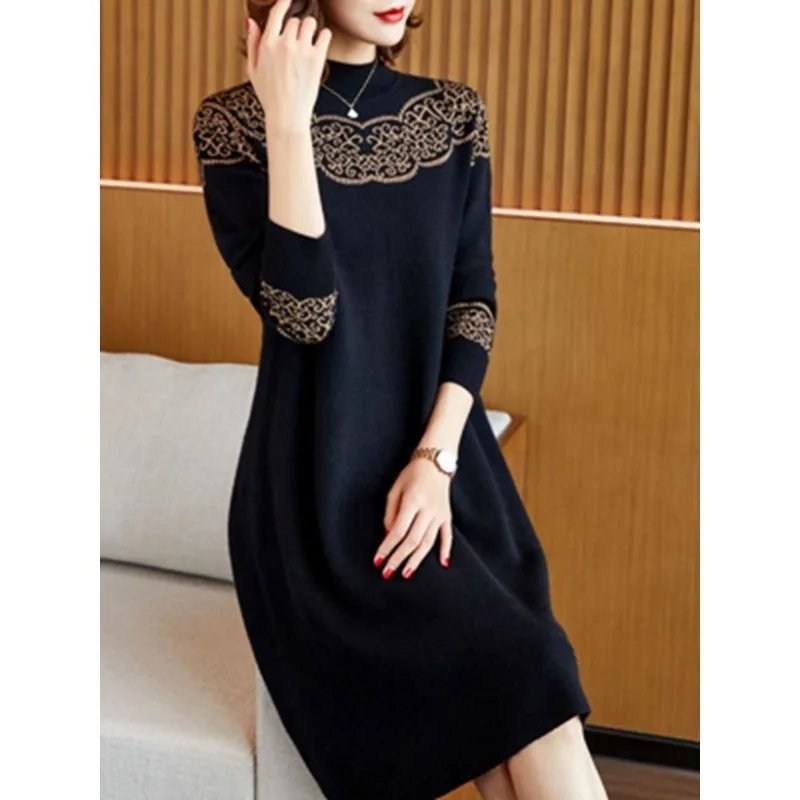 Women's Autumn and Winter New Fashion Elegant Half High Neck Long Sleeve Knitted Dress Casual Versatile Western Style Slim Dress
Women's Autumn and Winter New Fashion Elegant Half High Neck Long Sleeve Knitted Dress Casual Versatile Western Style Slim Dress