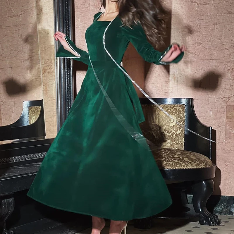 Fall Winter Velvet Party Long Dress Women Elegant Square Neck High Waist Tie Up Dress Fashion Flare Sleeves Pleated A-line Dress
Fall Winter Velvet Party Long Dress Women Elegant Square Neck High Waist Tie Up Dress Fashion Flare Sleeves Pleated A-line Dress