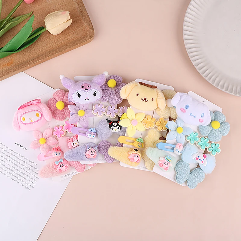 Заколка для волос Sanrio My Melody Kuromi Cinnamoroll Series, милый мультяшный зажим для волос, аксессуары для волос с задней крышкой
Заколка для волос Sanrio My Melody Kuromi Cinnamoroll Series, милый мультяшный зажим для волос, аксессуары для волос с задней крышкой
