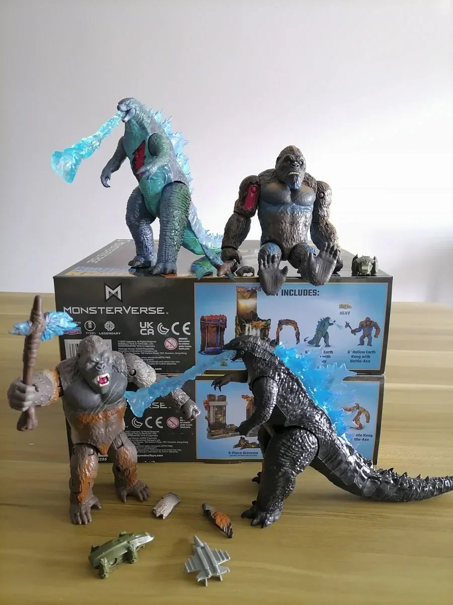 

Godzilla Model Toy VS Kong Action Figure New Empire 2024 Joints Movable Hollow Earth City Battle Diorama Assembly Boys Gifts