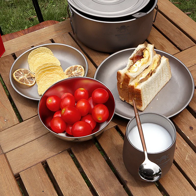 New Outdoor Pure Titanium Metal Tableware Plate Home Camping Outdoor Portable Round High Temperature Resistance Cookwear 2022
New Outdoor Pure Titanium Metal Tableware Plate Home Camping Outdoor Portable Round High Temperature Resistance Cookwear 2022
