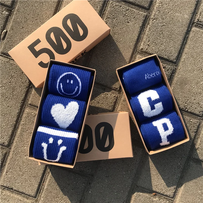 Women's Socks Blue Cotton Love Plush Smiley Funny Socks Casual Korean Version letter P Couples Sports Socks Gift Package
Women's Socks Blue Cotton Love Plush Smiley Funny Socks Casual Korean Version letter P Couples Sports Socks Gift Package