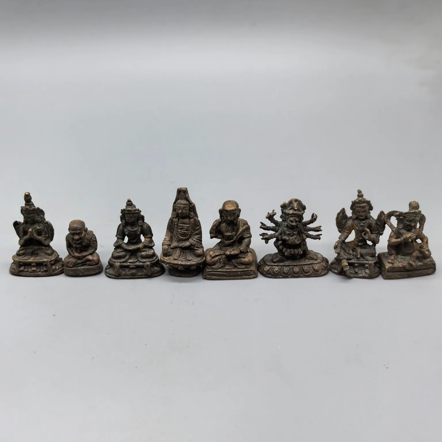 

Furniture Handicrafts Pure Copper Exquisite Buddha Statues Exquisite Workmanship Beautiful Shapes and Blessings for Safety