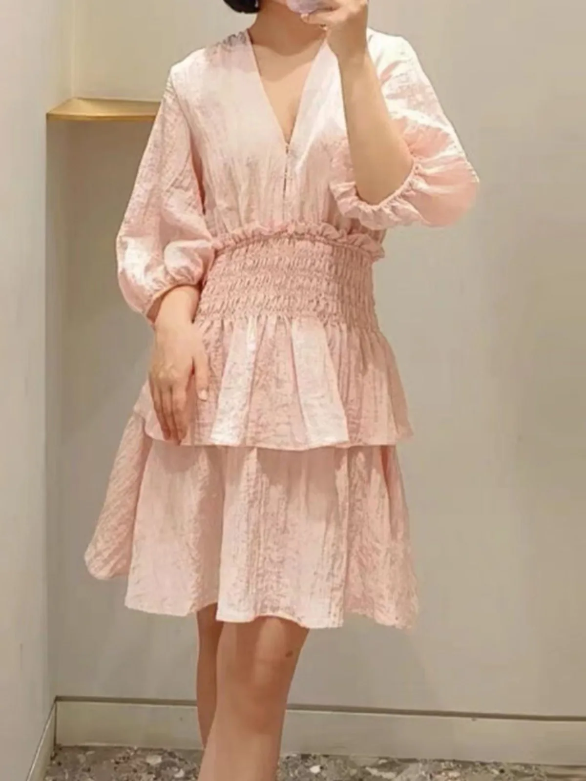 Women's Fold Waistband Mini Dress 2024 Spring Ladies Sweet V-neck Puff Sleeve Short Robe
Women's Fold Waistband Mini Dress 2024 Spring Ladies Sweet V-neck Puff Sleeve Short Robe