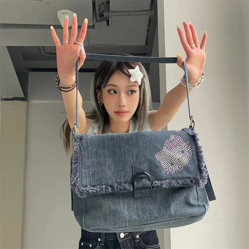 Sanrio Hello Kitty Denim Crossbody Bags For Women Casual Bag Vintage Y2K Shoulder Bag Tote Bag Ladies Messenger Bag Commuter Bag
Sanrio Hello Kitty Denim Crossbody Bags For Women Casual Bag Vintage Y2K Shoulder Bag Tote Bag Ladies Messenger Bag Commuter Bag