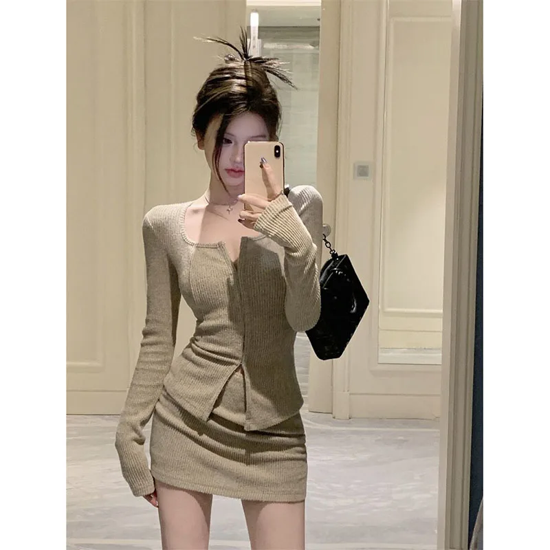 2023 Set Women's Autumn and Winter Slim Fit Cardigan Long Sleeve TopWomen +High waist A-line Irregular skirt Korean office Suit
2023 Set Women's Autumn and Winter Slim Fit Cardigan Long Sleeve TopWomen +High waist A-line Irregular skirt Korean office Suit