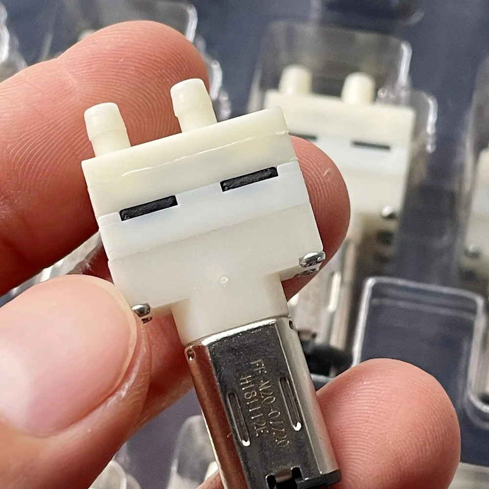 Micro M20 Water Pump DC 3.7-5V Mini Diaphragm Pump Self-priming Pump Small Pump Vacuum Mini Water Pump 50 ML/Min Vacuum Pump
Micro M20 Water Pump DC 3.7-5V Mini Diaphragm Pump Self-priming Pump Small Pump Vacuum Mini Water Pump 50 ML/Min Vacuum Pump