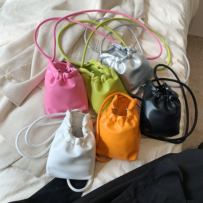 Drawstring Crossbody Bag 2023 summer new Fashion Trend Pleated Mini freshness bag opening adjustable texture good Unique Design
Drawstring Crossbody Bag 2023 summer new Fashion Trend Pleated Mini freshness bag opening adjustable texture good Unique Design