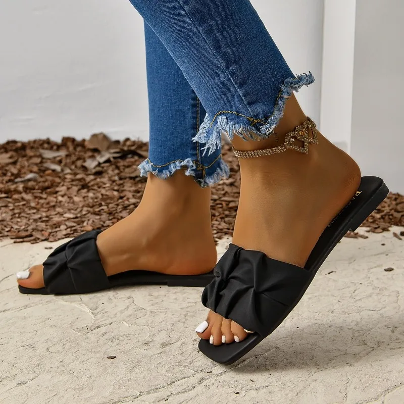 Шлепанцы женские на плоской нескользящей подошве, элегантные однотонные плиссированные дизайнерские сандалии, модные тапочки с открытым носком, лето
Шлепанцы женские на плоской нескользящей подошве, элегантные однотонные плиссированные дизайнерские сандалии, модные тапочки с открытым носком, лето