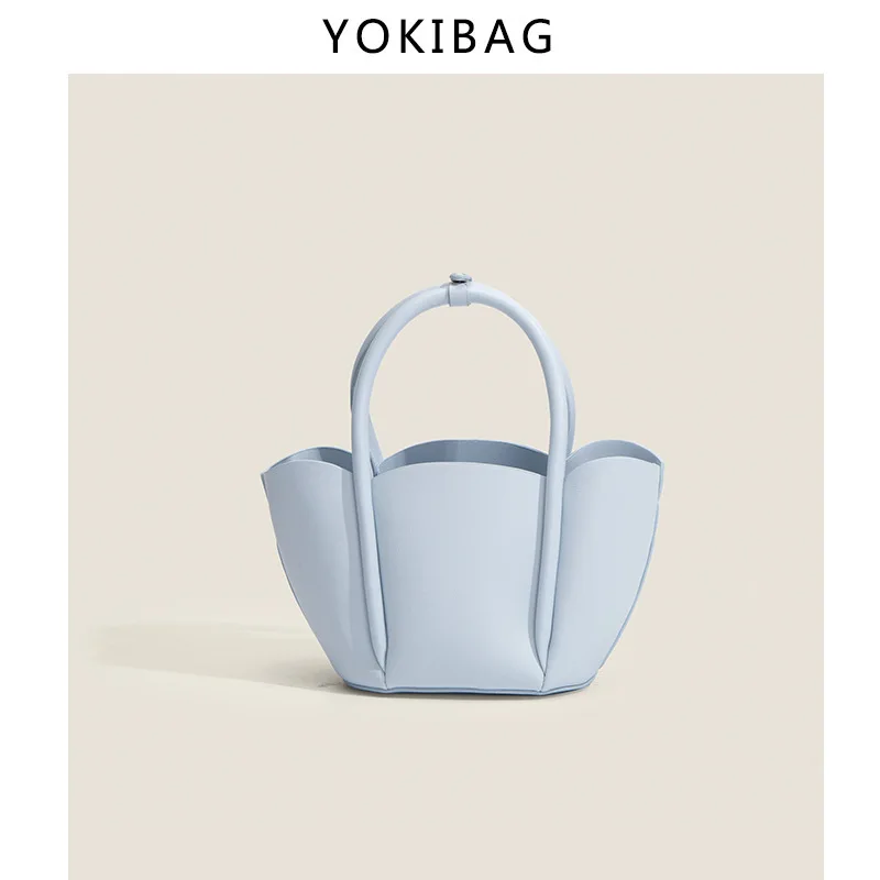Women's Bag New 2024 Trendy Women's Bag Fashionable and Simple Crossbody Bag Handheld Water Bucket Bag Petal Tote Bag Commuting
Women's Bag New 2024 Trendy Women's Bag Fashionable and Simple Crossbody Bag Handheld Water Bucket Bag Petal Tote Bag Commuting