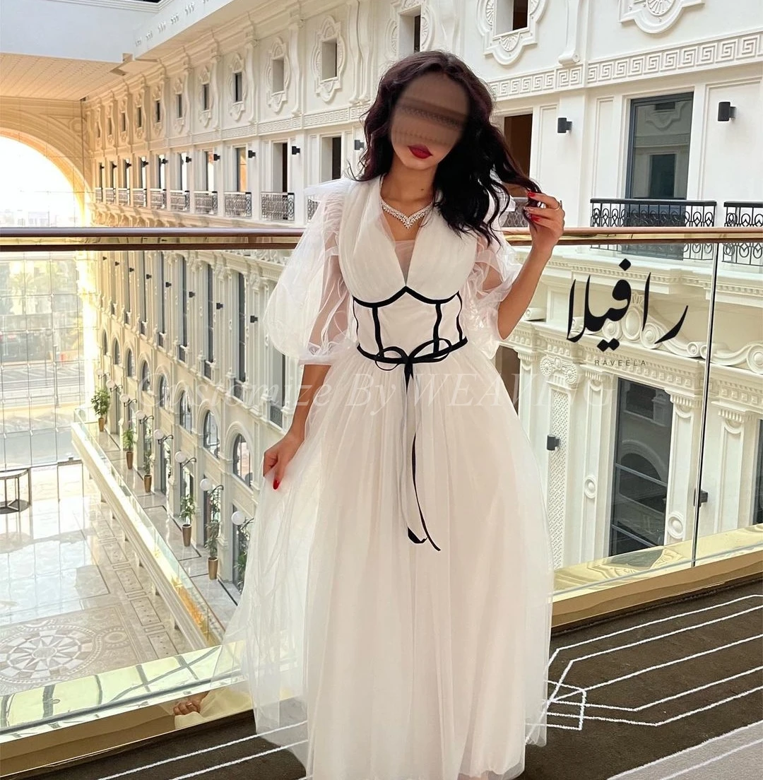 White Tulle Long Sleeves Prom Dresses A-Line V Neck Floor Length Saudi Arabia Prom Gowns Formal Party Dress
White Tulle Long Sleeves Prom Dresses A-Line V Neck Floor Length Saudi Arabia Prom Gowns Formal Party Dress