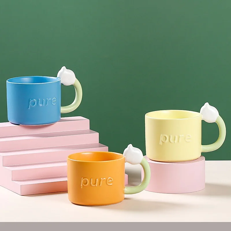 New Little Red Book with Lily of the Valley mug high-value ceramic cups creative gift cups
New Little Red Book with Lily of the Valley mug high-value ceramic cups creative gift cups