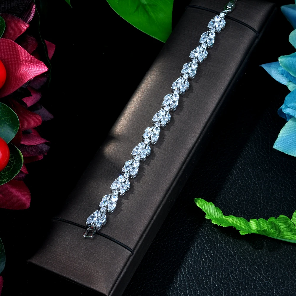 Fashion JEWELRY Brand AAA Cubic Zircon Wedding Bracelets,White Color Luxury Women Jewelry Bracelets For Women, B-005
Fashion JEWELRY Brand AAA Cubic Zircon Wedding Bracelets,White Color Luxury Women Jewelry Bracelets For Women, B-005