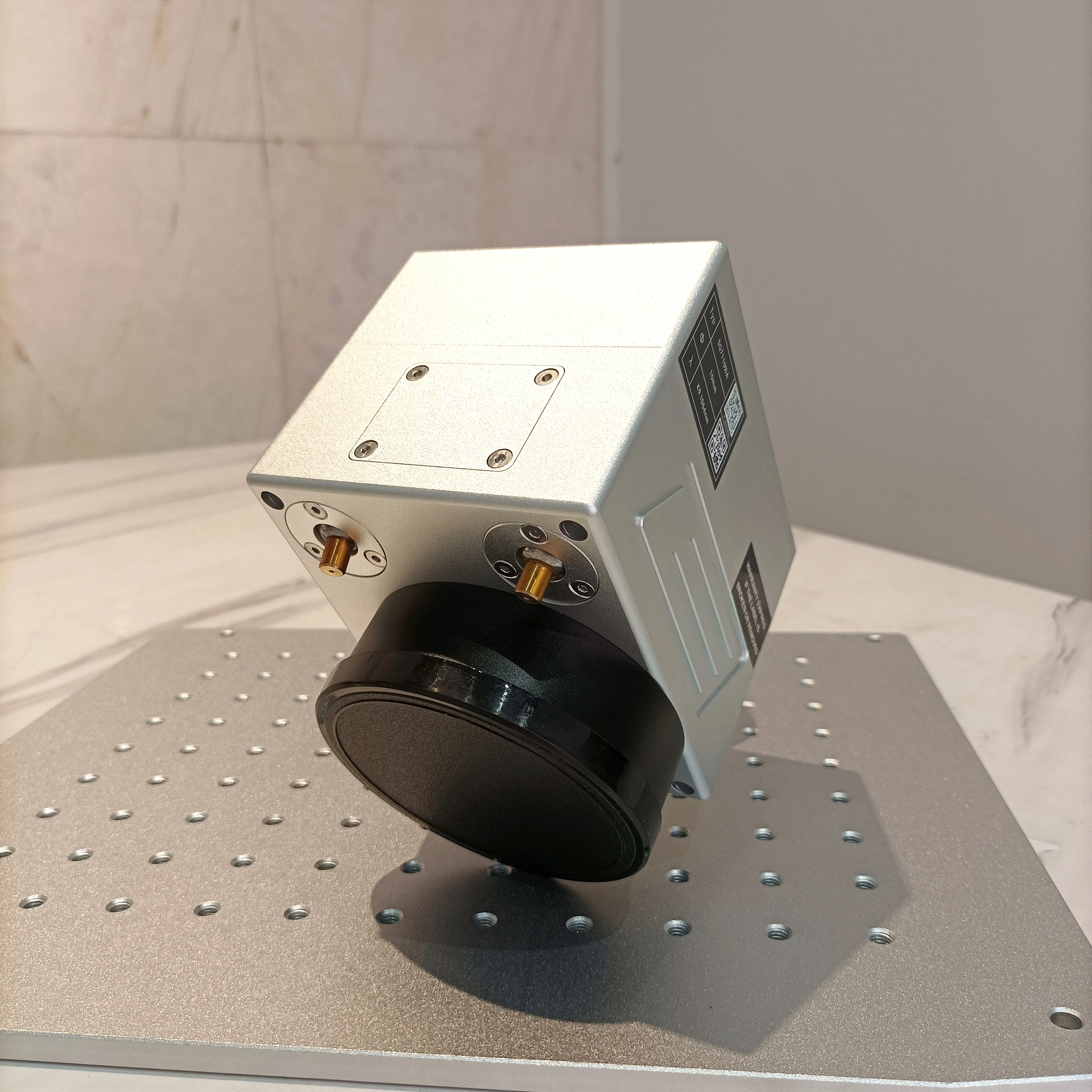 Galvo scanner head SG7110A 355nm Galvanometer red point For UV Laser Marking Machine
Galvo scanner head SG7110A 355nm Galvanometer red point For UV Laser Marking Machine
