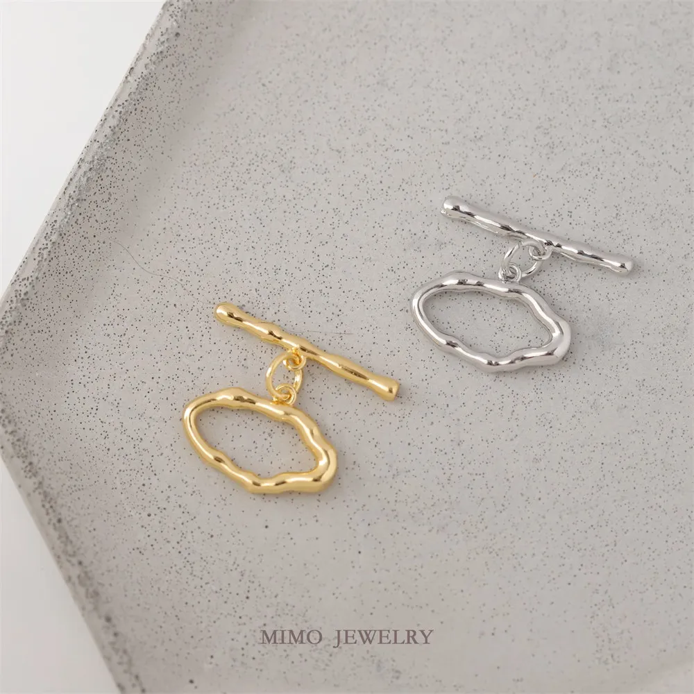 14K Gold Copper Plated with Real Gold Irregular Oval OT Buckle Necklace Bracelet Buckle DIY Handmade Accessories At The End.
14K Gold Copper Plated with Real Gold Irregular Oval OT Buckle Necklace Bracelet Buckle DIY Handmade Accessories At The End.
