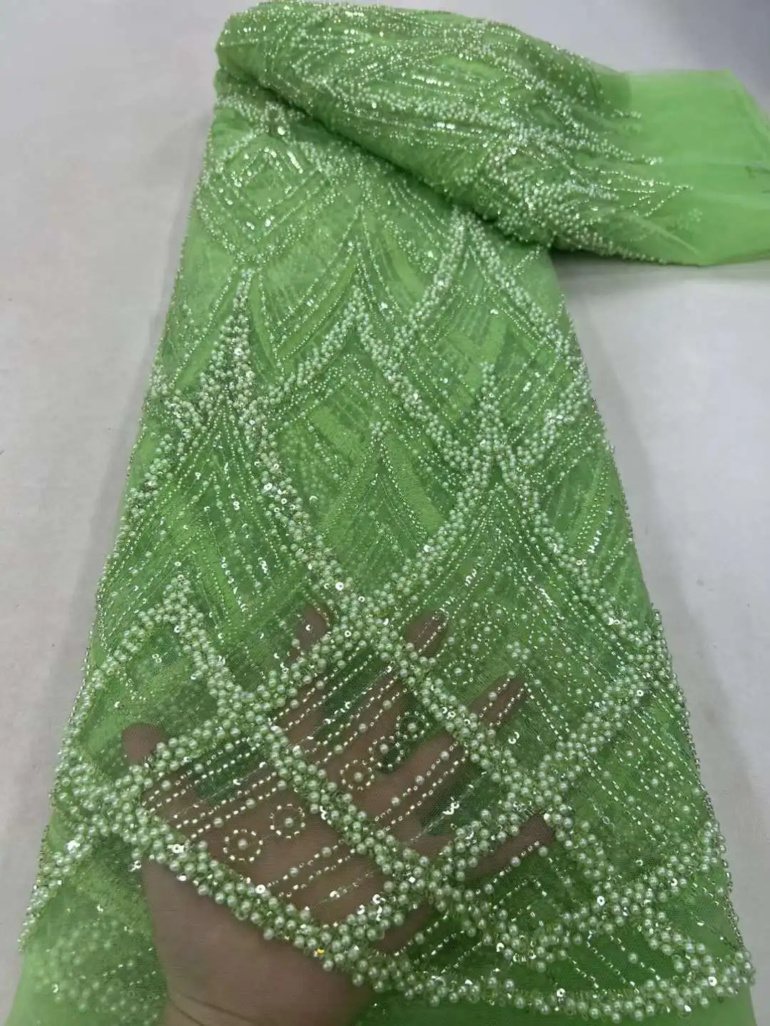 Luxury African Handmade Beads Sequins Lace Fabric 2023 High Quality French Groom Embroidery Nigerian Net Lace Fabrics For Sewing
Luxury African Handmade Beads Sequins Lace Fabric 2023 High Quality French Groom Embroidery Nigerian Net Lace Fabrics For Sewing