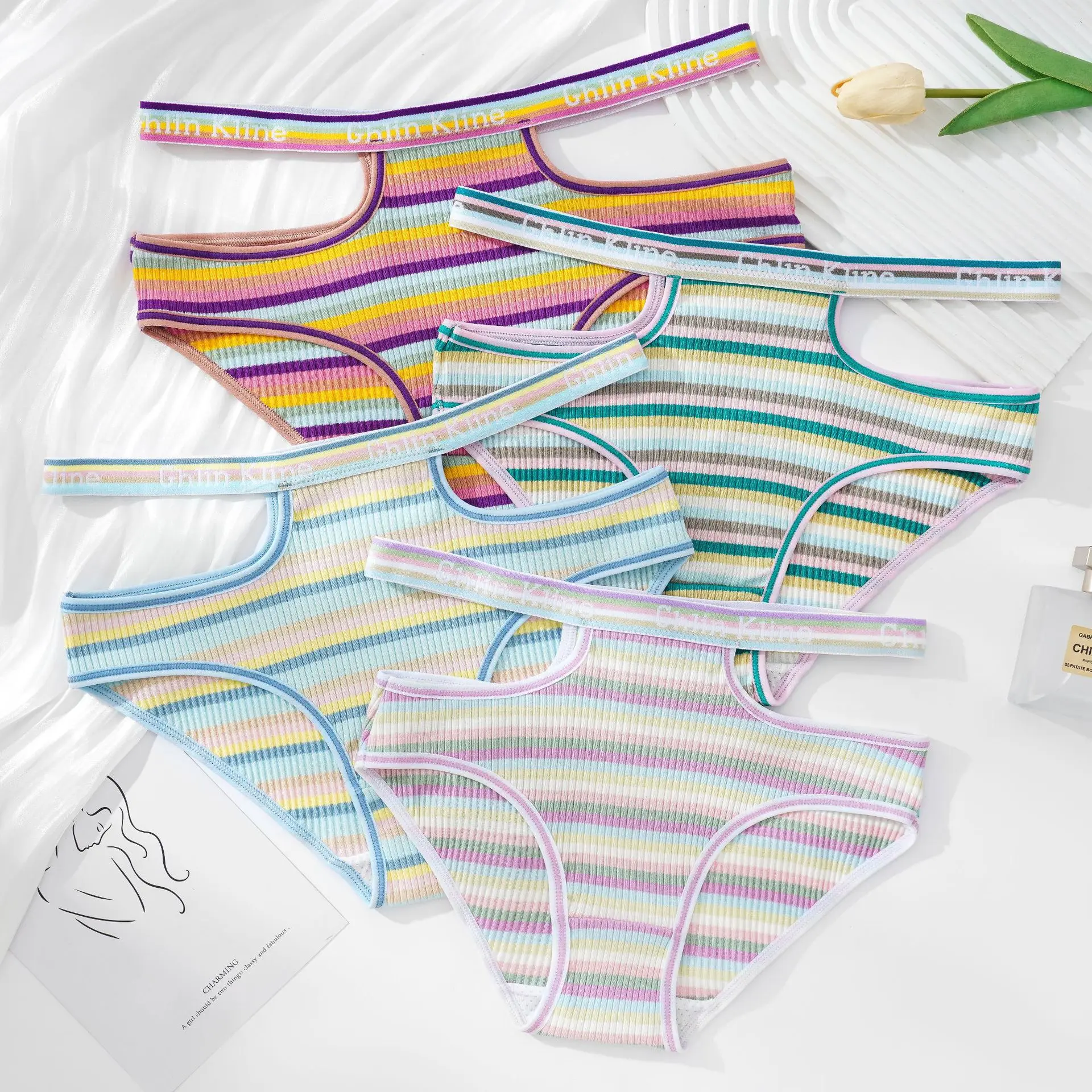 New Women's Sexy Underwear Panties Sweet and Spicy Girls Neon Briefs Mid Waist Cotton Underpants Hollow Out Lingerie Bikinis
New Women's Sexy Underwear Panties Sweet and Spicy Girls Neon Briefs Mid Waist Cotton Underpants Hollow Out Lingerie Bikinis