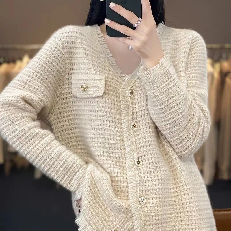 Cardigan V-neck Coat for Women Spring and Autumn Long Sleeve Tassel Versatile Knitted Cardigan Slouchy Sweater Coat Female Top
Cardigan V-neck Coat for Women Spring and Autumn Long Sleeve Tassel Versatile Knitted Cardigan Slouchy Sweater Coat Female Top