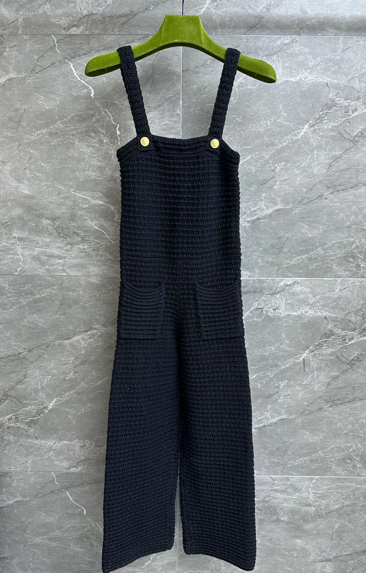 Knitted jumpsuit heavy crochet hollow knitting process casual fashion 2023 fall new 0515
Knitted jumpsuit heavy crochet hollow knitting process casual fashion 2023 fall new 0515
