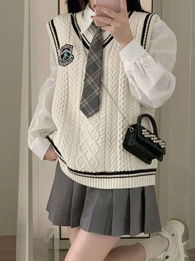 Japanese Cute School Uniform Women Korean Winter Knitting Sweater Skirt Sets V-neck Long Sleeve Jk Uniform School Girl Cosplay
Japanese Cute School Uniform Women Korean Winter Knitting Sweater Skirt Sets V-neck Long Sleeve Jk Uniform School Girl Cosplay