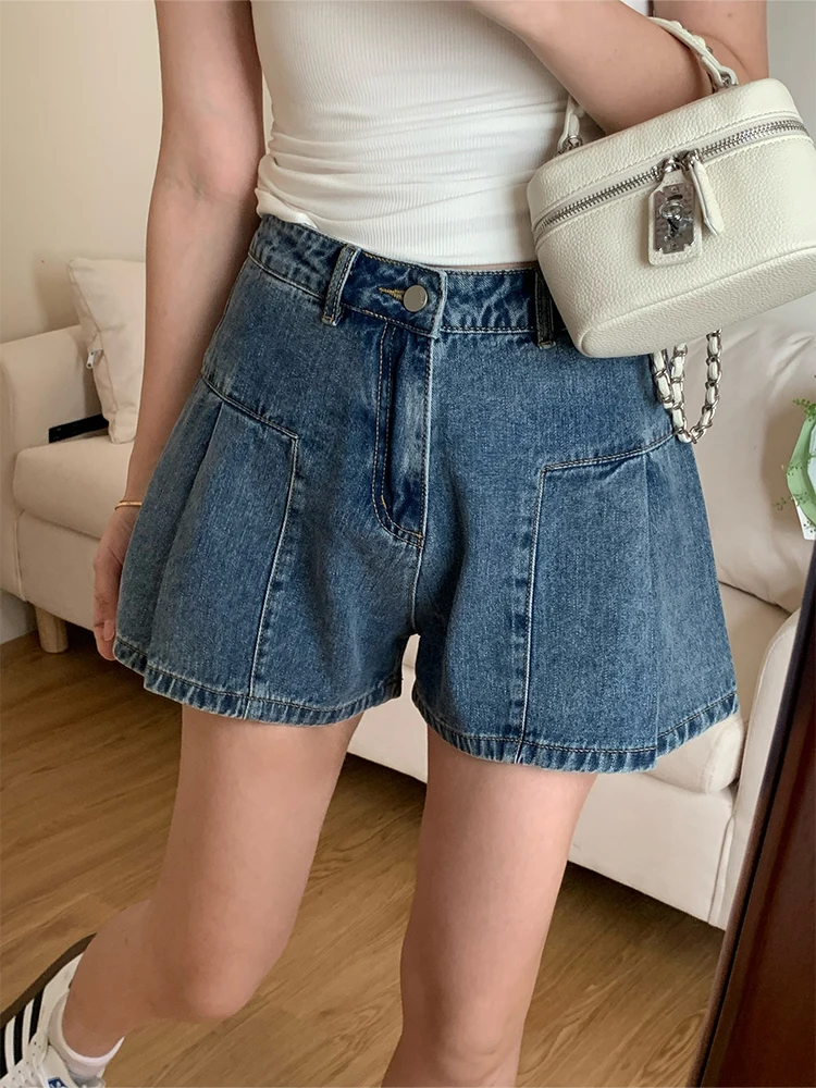 Women Black Gothic Short Jeans Vintage Hight Waist Y2K Harajuku Casual Denim Shorts Hot Summer Vacation Streetwear Bottoms 2023
Women Black Gothic Short Jeans Vintage Hight Waist Y2K Harajuku Casual Denim Shorts Hot Summer Vacation Streetwear Bottoms 2023