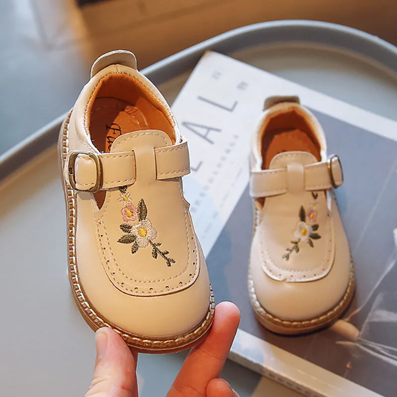New Kids Embroidery Leather Shoes Children Oxford Shoes for Girls Flower T Strap Shoes Non-slip Baby Dress Shoes Toddlers Gift
New Kids Embroidery Leather Shoes Children Oxford Shoes for Girls Flower T Strap Shoes Non-slip Baby Dress Shoes Toddlers Gift