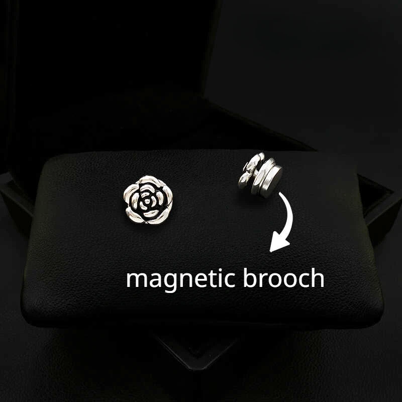 1939 Magnetic Retro Camellia Flower Small Brooch Exquisite Shirt Neckline Anti-Exposure Cardigan Buckle Women Collar Pin Jewelry
1939 Magnetic Retro Camellia Flower Small Brooch Exquisite Shirt Neckline Anti-Exposure Cardigan Buckle Women Collar Pin Jewelry
