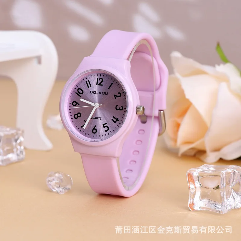 Классические Модные женские и мужские кварцевые часы AAA +, мужские и женские часы, роскошные большие наручные часы в стиле ретро с бриллиантами 
Классические Модные женские и мужские кварцевые часы AAA +, мужские и женские часы, роскошные большие наручные часы в стиле ретро с бриллиантами