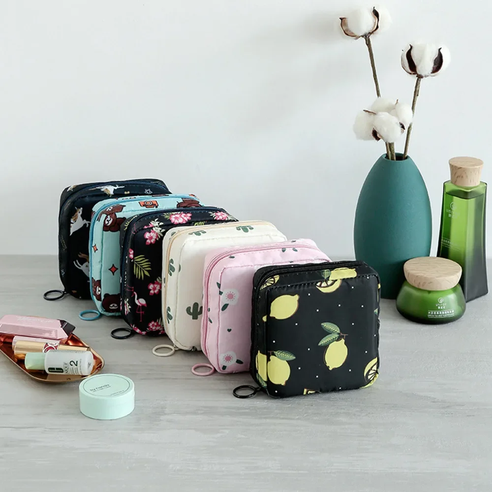 Sanitary Napkin Storage Bag Portable Senior Student Large Capacity for Auntie's Napkin Tampon Pouch Menstrual Bags Ziplock
Sanitary Napkin Storage Bag Portable Senior Student Large Capacity for Auntie's Napkin Tampon Pouch Menstrual Bags Ziplock