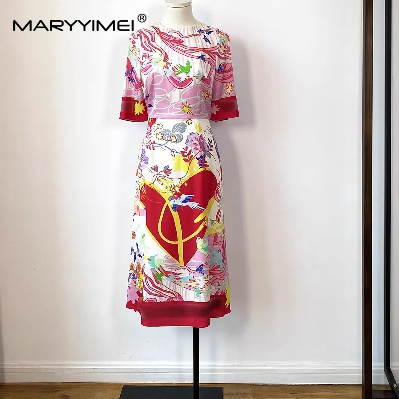 MARYYIMEI Fashion Summer Women's silk dress Short sleeved Love print Silk Dresses
MARYYIMEI Fashion Summer Women's silk dress Short sleeved Love print Silk Dresses