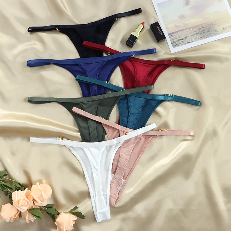 New Sexy Thongs Women Seamless Ice Silk Panties Underwear Low Waist G-String T-Pants Female Comfortable Thin Briefs Soild Linger
New Sexy Thongs Women Seamless Ice Silk Panties Underwear Low Waist G-String T-Pants Female Comfortable Thin Briefs Soild Linger