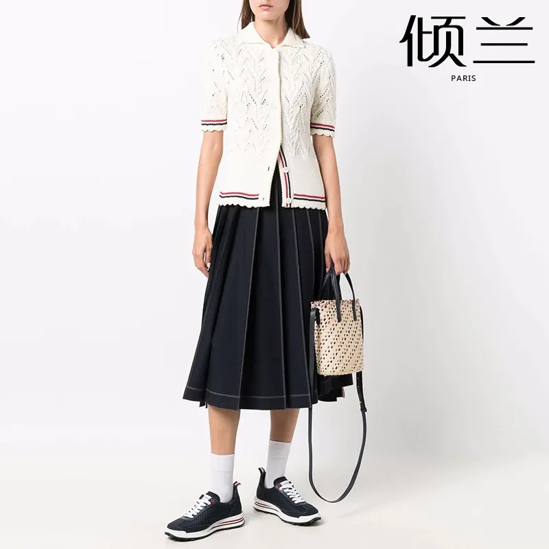 PATADS 2024 Summer New Women's Fashion Academy Style Hollow Short Knitted Cardigan 2 Colors
PATADS 2024 Summer New Women's Fashion Academy Style Hollow Short Knitted Cardigan 2 Colors
