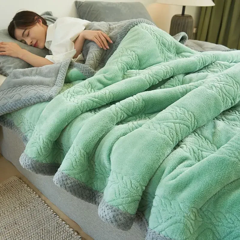 

Autumn Winter Warm Blankets for Bed 3 Layers Thicken Flannel Blanket Quilt Soft Comfortable Warmth Quilts Washable