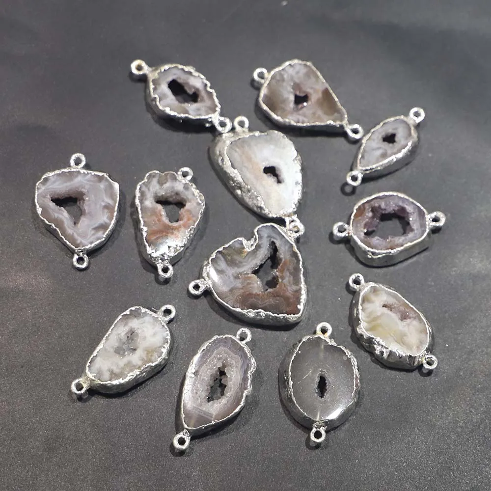 4pcs/lot Natural Stone Grey Agate Irregular Silver Edge Pendants Fashion Quartz Jewelry Necklaces Accessories Making Wholesale
4pcs/lot Natural Stone Grey Agate Irregular Silver Edge Pendants Fashion Quartz Jewelry Necklaces Accessories Making Wholesale