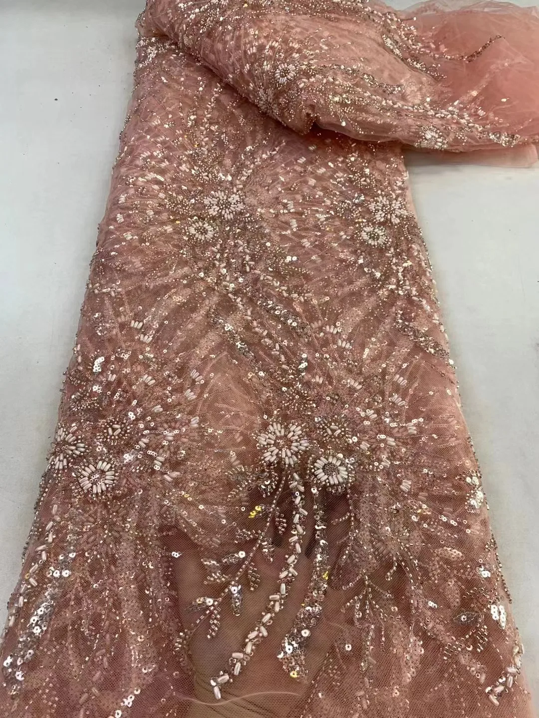 African French Lace Fabric 2024 High Quality Sequins Embroidered Beaded Groom Lace Fabric For 5 Yards Wedding Dress Nigeian Sew
African French Lace Fabric 2024 High Quality Sequins Embroidered Beaded Groom Lace Fabric For 5 Yards Wedding Dress Nigeian Sew