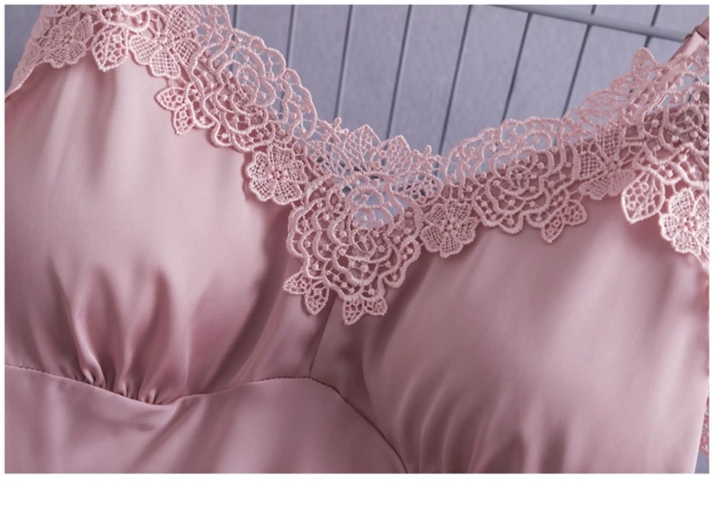 Sexy Pajamas Women's Silk Suspender Nightdress Ladies Spring and Summer Ice Silk Nightdress Lace Sleepwear Nightwear Sleep Tops Sexy Pajamas Women's Silk Suspender Nightdress Ladies Spring and Summer Ice Silk Nightdress Lace Sleepwear Nightwear Sleep Tops