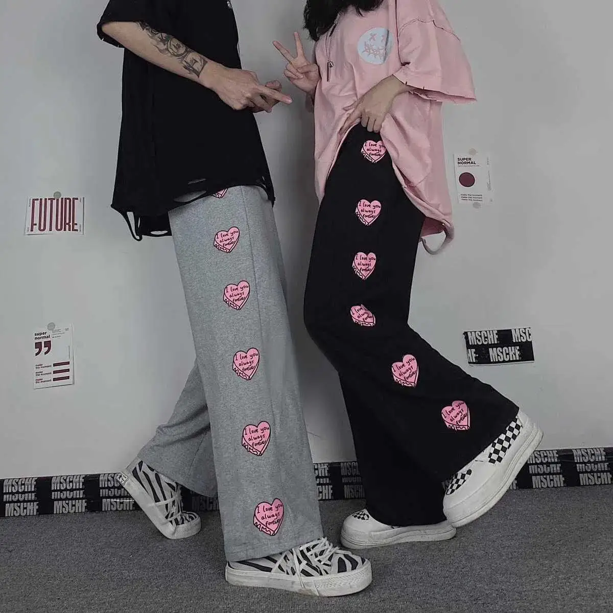 Streetwear Y2K Women Harajuku Korean Wide Leg Oversize Pants Casual Black Baggy Sweatpants Women Sports Pants
Streetwear Y2K Women Harajuku Korean Wide Leg Oversize Pants Casual Black Baggy Sweatpants Women Sports Pants