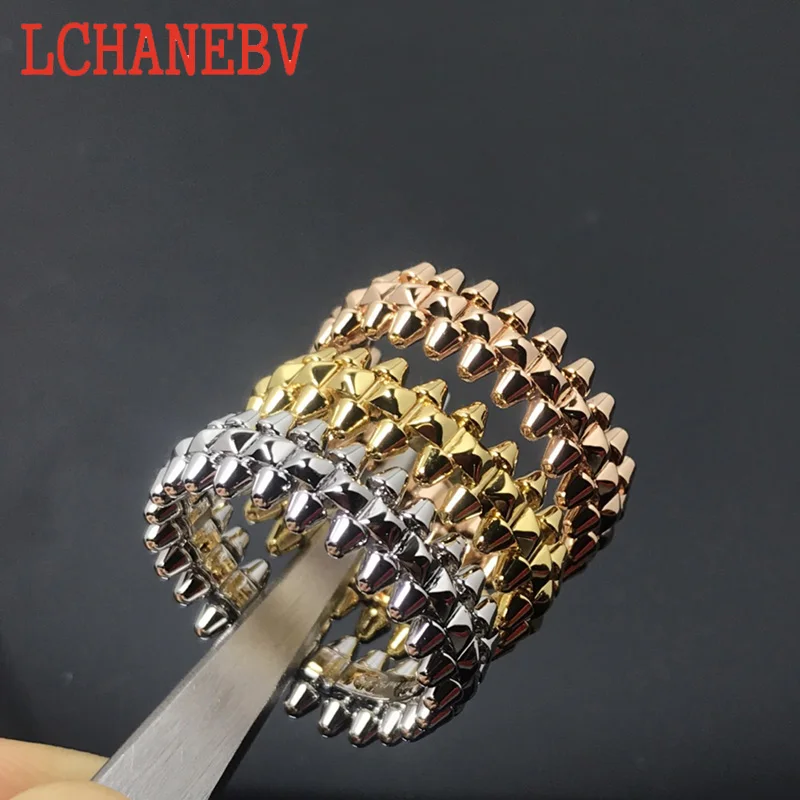 Classic Hot Selling Couple 925 Silver Geometric Rivet Ring for Men and Women Charm Jewelry Fashion Casual Accessories
Classic Hot Selling Couple 925 Silver Geometric Rivet Ring for Men and Women Charm Jewelry Fashion Casual Accessories