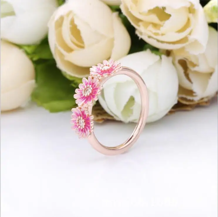 925 Sterling Silver pan Ring Rose Pink Daisy Flower Trio With Crystal Rings For Women Wedding Party Gift Fashion Jewelry
925 Sterling Silver pan Ring Rose Pink Daisy Flower Trio With Crystal Rings For Women Wedding Party Gift Fashion Jewelry
