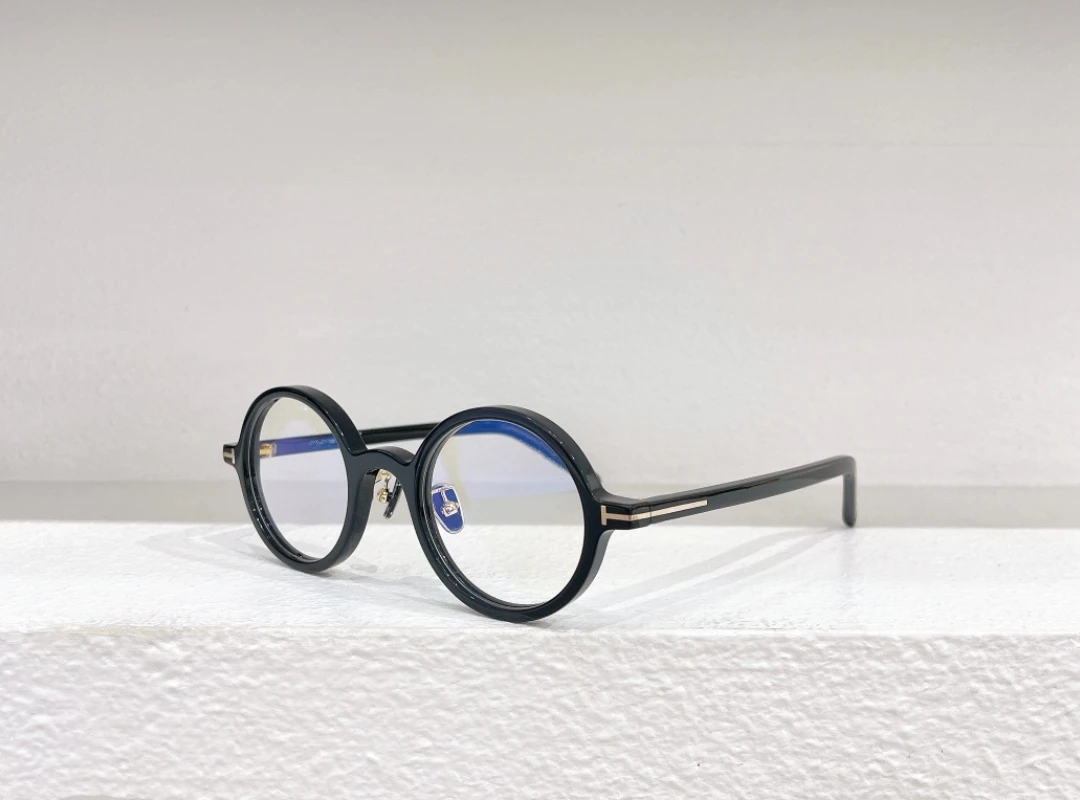 Top quality small frame circular frame suitable for small face people High grade and high appearance frame
Top quality small frame circular frame suitable for small face people High grade and high appearance frame