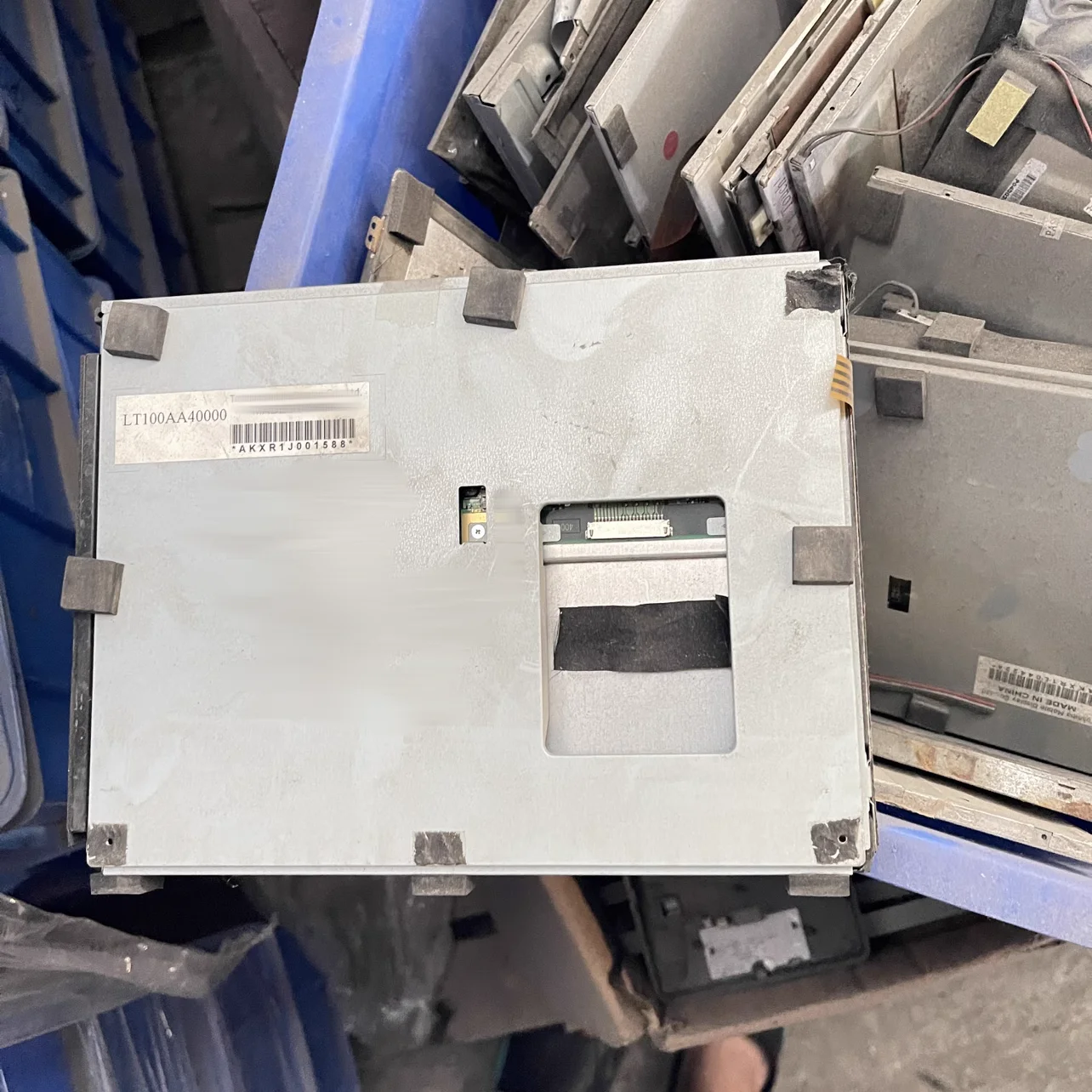 Original 10.4-inch LT100AA4000 industrial LCD display screen 
Original 10.4-inch LT100AA4000 industrial LCD display screen