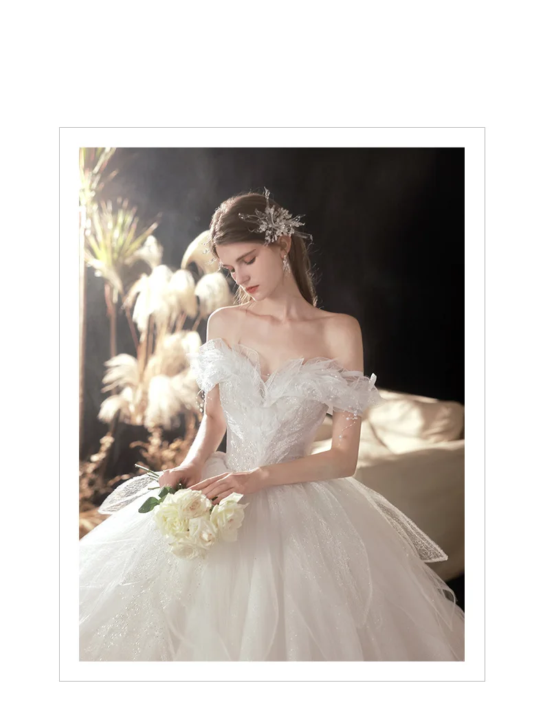 Customized beige main wedding dress Starry sky new bride fluffy skirt big tail slim princess dress
Customized beige main wedding dress Starry sky new bride fluffy skirt big tail slim princess dress