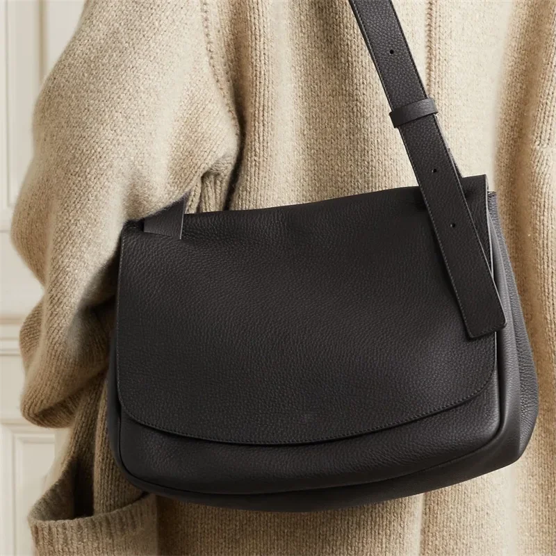 High Quality Flip Messenger Bag Shoulder Bag Large Capacity Crossbody Solid Color Simple Soft Leather Bag For Women 2024 New
High Quality Flip Messenger Bag Shoulder Bag Large Capacity Crossbody Solid Color Simple Soft Leather Bag For Women 2024 New