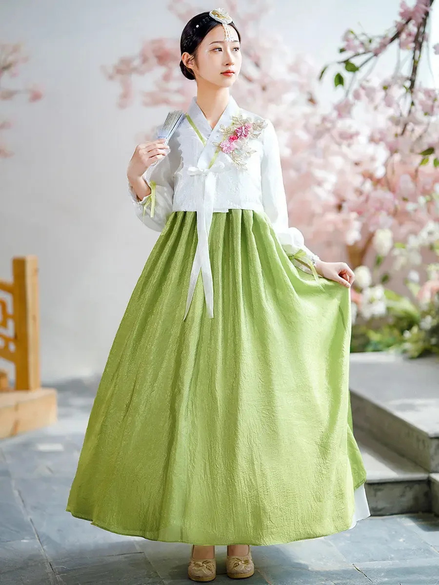 Multicolor Traditional Korean Clothing for Women Court National Costume Hanbok Stage Dance Dress New Year Party Wear한복
Multicolor Traditional Korean Clothing for Women Court National Costume Hanbok Stage Dance Dress New Year Party Wear한복
