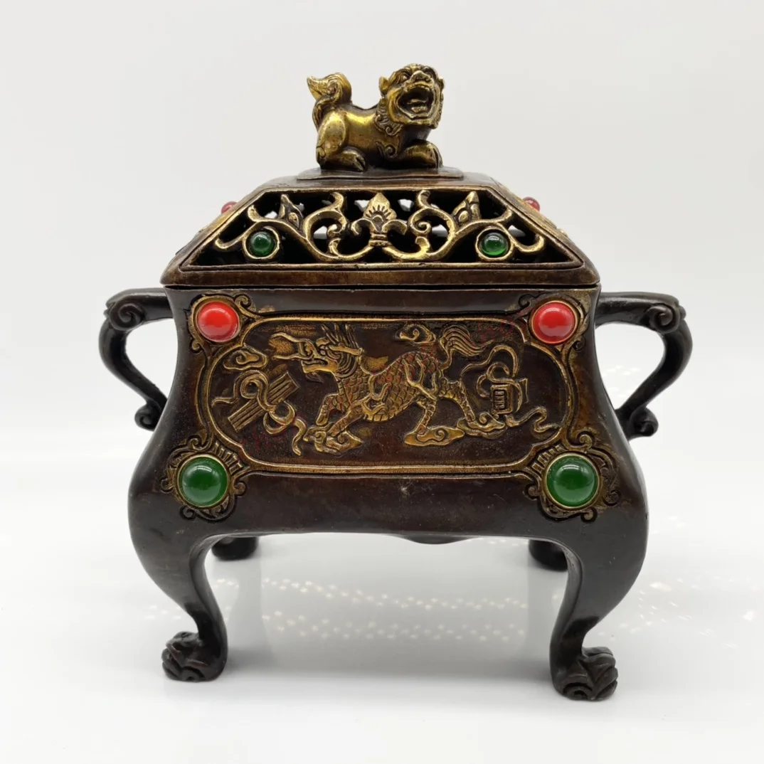 

Classical gilt lion covered Elephant Ear censer, Exquisite old-fashioned home decorations