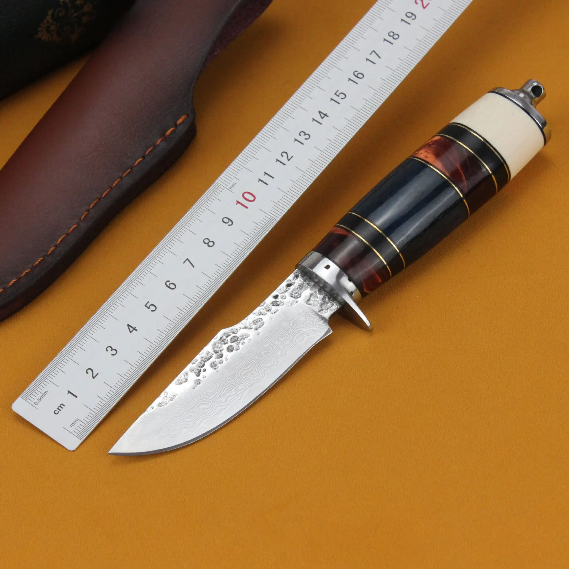 Hot selling Damascus Steel Fixed Blade Pocket Knife Bovine Bone Resin Handle Hunt Camping Outdoor Knives Tactical Survival Tools
Hot selling Damascus Steel Fixed Blade Pocket Knife Bovine Bone Resin Handle Hunt Camping Outdoor Knives Tactical Survival Tools
